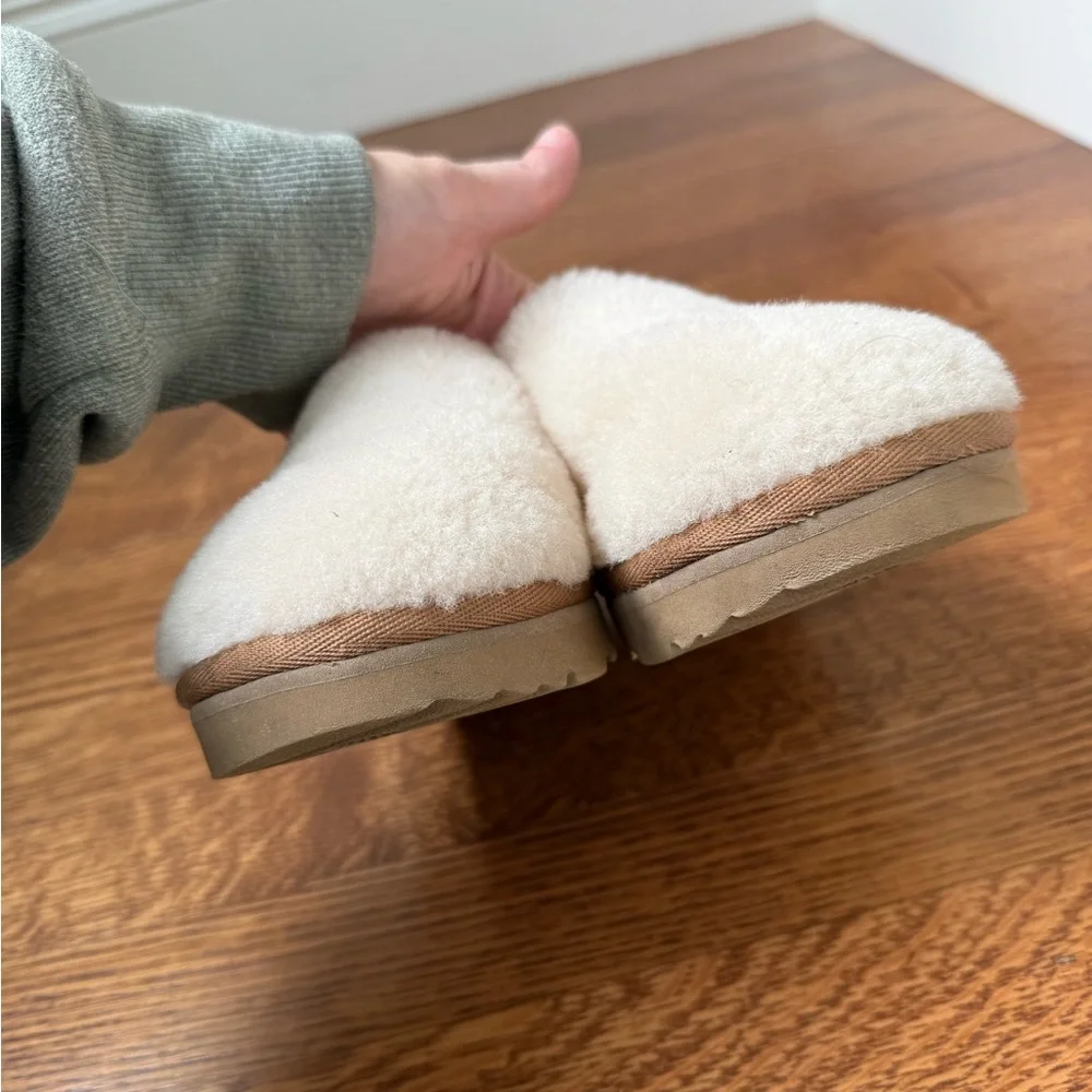 UGG this pair